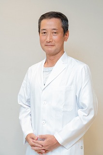 院長 秋吉 建二郎